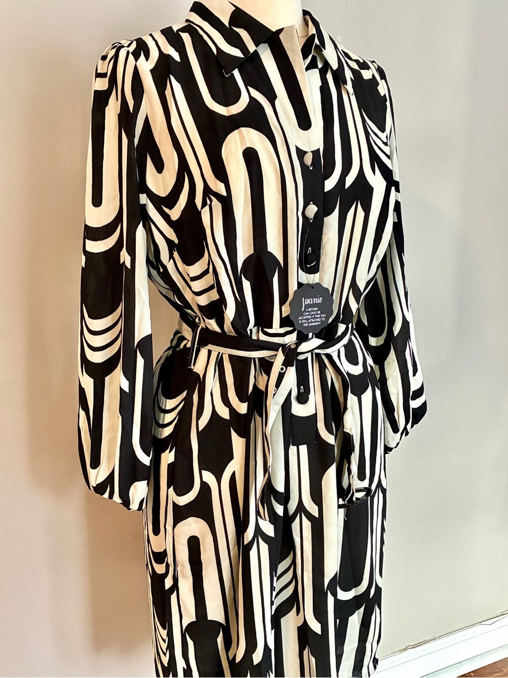 Joanie Black & White Geometric Long-Sleeve Shirt Dress 1960s mod vintage style